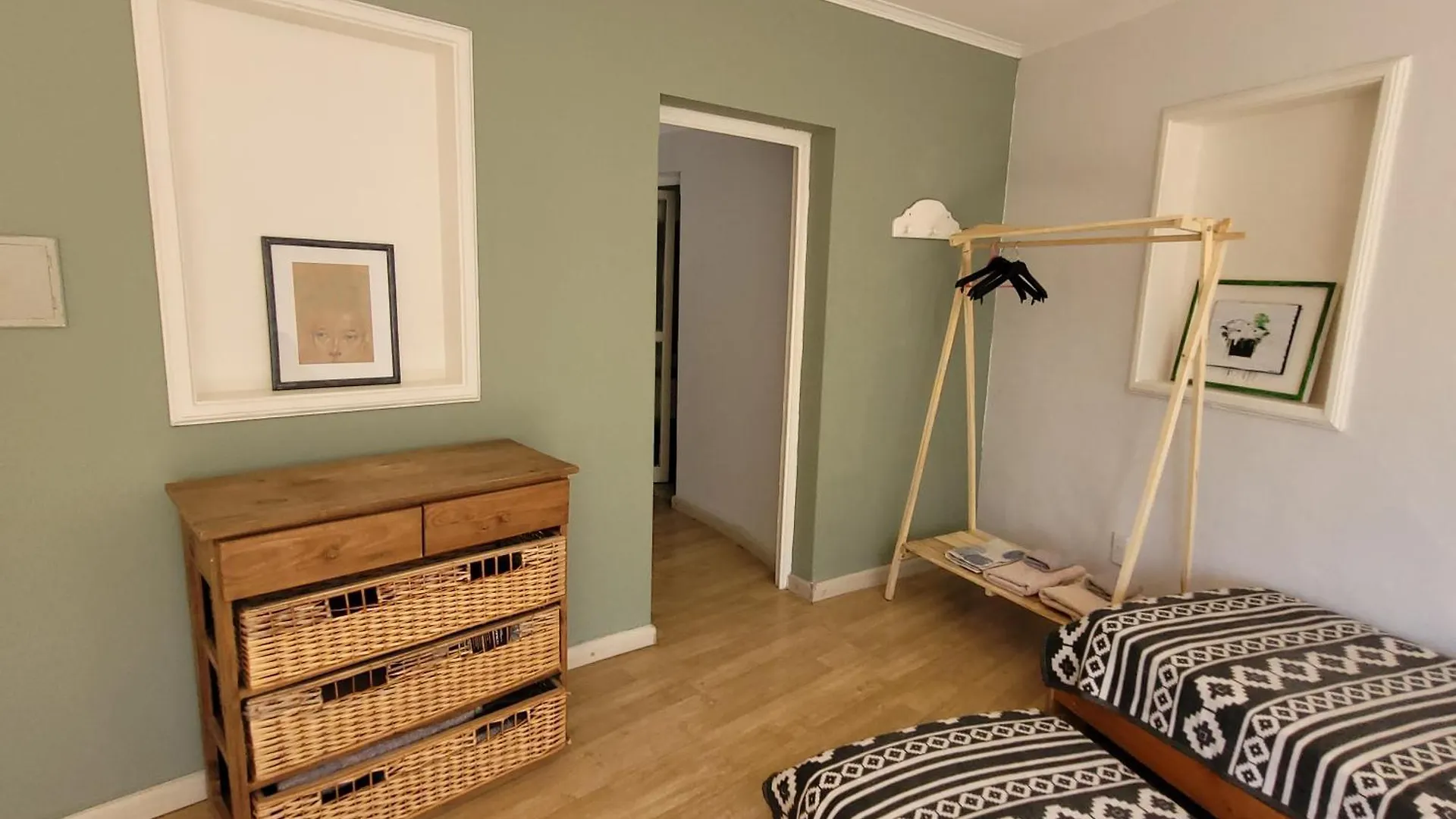 Pequeno Y Funcional Ciudad De Mendoza Apartment